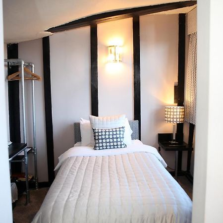 Crown Hotel Нантуич Екстериор снимка